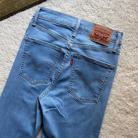 Levi's Mile High Super Skinny Distressed Women Jeans Size 26/30 - Picture 6 of 12